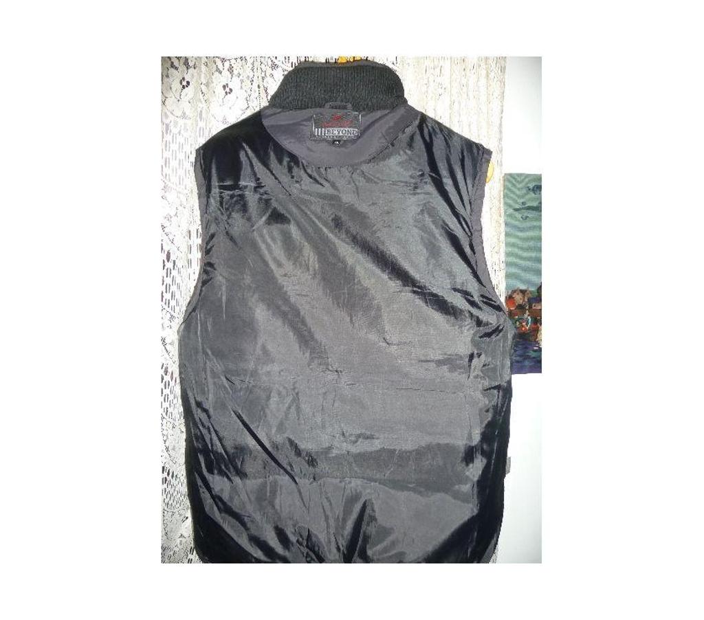 Vêtements occasion Bouches-du-Rhône Aix en Provence - Photos Vivastreet DOUDOUNE MANCHE COURTE HOMME REMBOUREE XXL 46