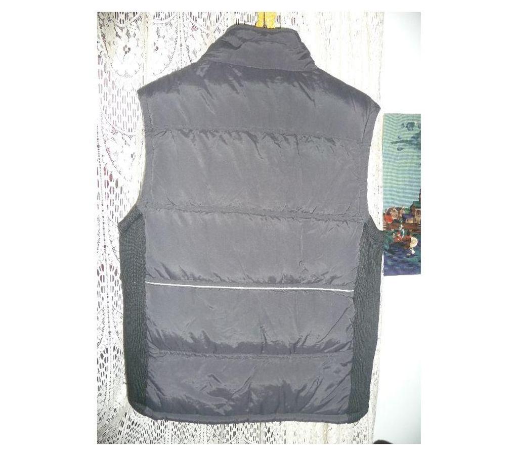 Vêtements occasion Bouches-du-Rhône Aix en Provence - Photos Vivastreet DOUDOUNE MANCHE COURTE HOMME REMBOUREE XXL 46
