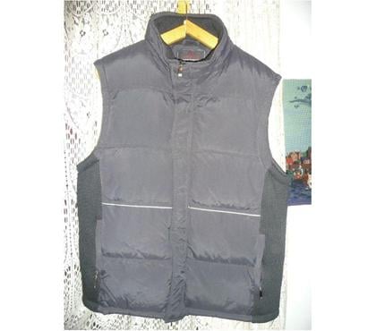 Vêtements occasion Aix en Provence Aix en Provence - Photos Vivastreet DOUDOUNE MANCHE COURTE HOMME REMBOUREE XXL 46