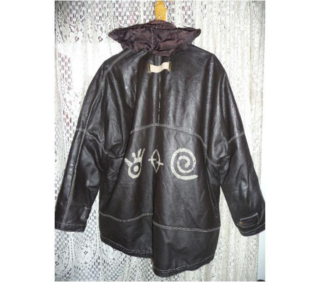 Vêtements occasion Bouches-du-Rhône Aix en Provence - Photos Vivastreet BLOUSON CUIR HOMME CAPUCHON MARQUE YIPPIE TAILLE XL 42
