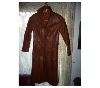 Vêtements occasion Aix en Provence Aix en Provence - Photos Vivastreet MANTEAU LEGER 100 % CUIR MARRON FEMME TAILLE 38 40