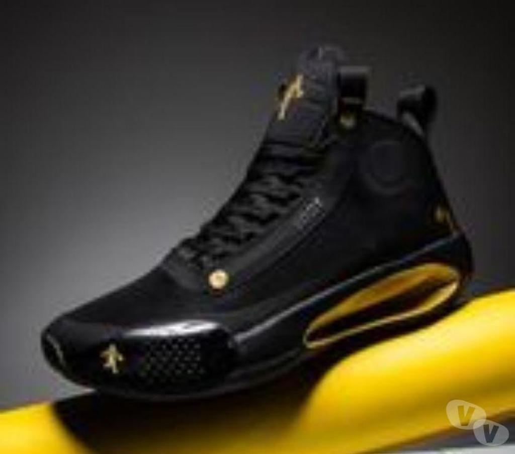 Chaussures Bouches-du-Rhône Aix en Provence - Photos Vivastreet CHAUSSURES BASKET HAUTE NIKE NOIRJAUNE POINTURE 45 NEUVE.