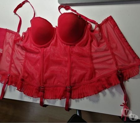 Vêtements occasion Val-d'Oise Bernes sur Oise - 95340 - Photos Vivastreet Top : Guêpière Porte Jarretelles Style ABELLA Taille 85B