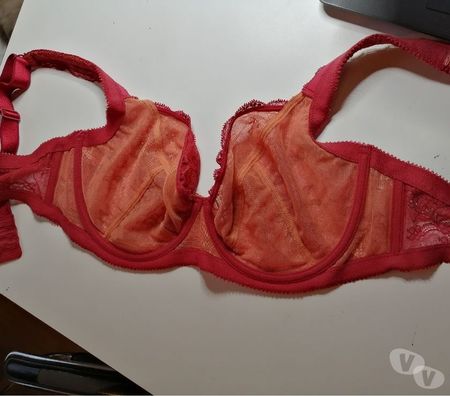 Vêtements occasion Val-d'Oise Bernes sur Oise - 95340 - Photos Vivastreet SOUTIEN GORGE ARMATURES CHARLOTT' TAILLE 100E (Neuf)