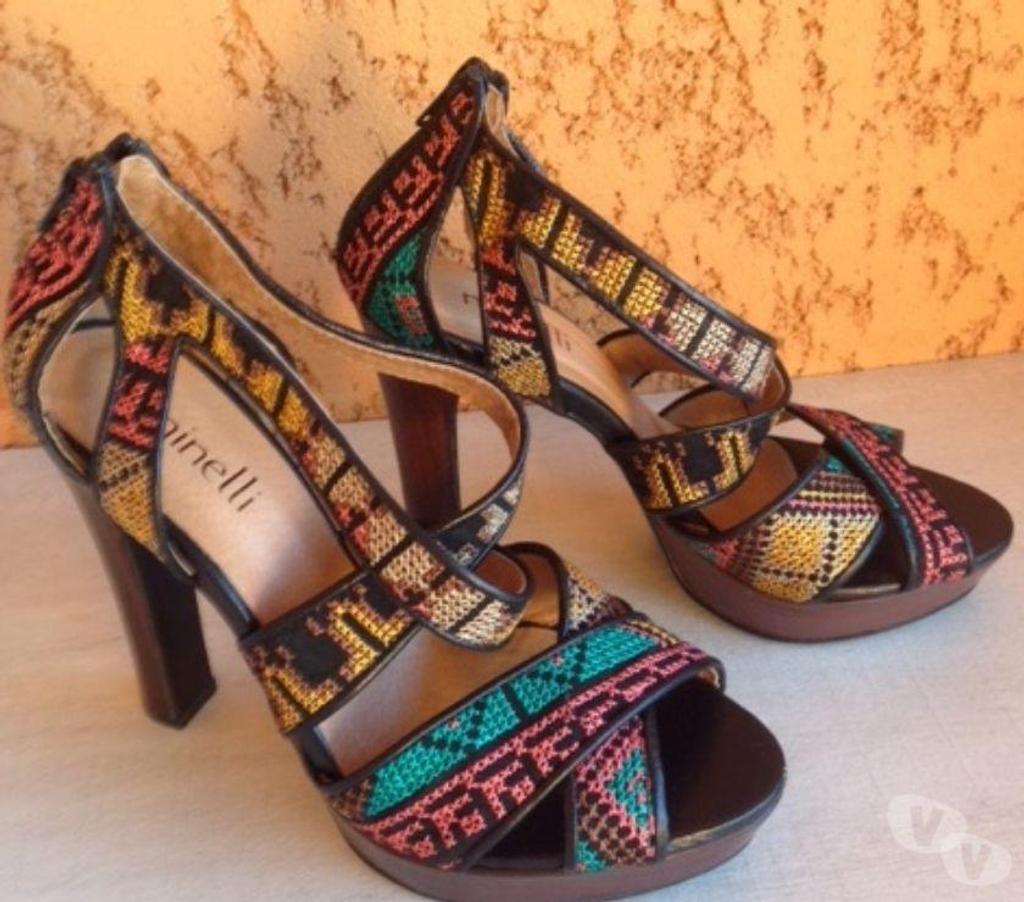 Chaussures Seine-et-Marne Meaux - 77100 - Photos Vivastreet CHAUSSURES SANDALES Minelli taille 38