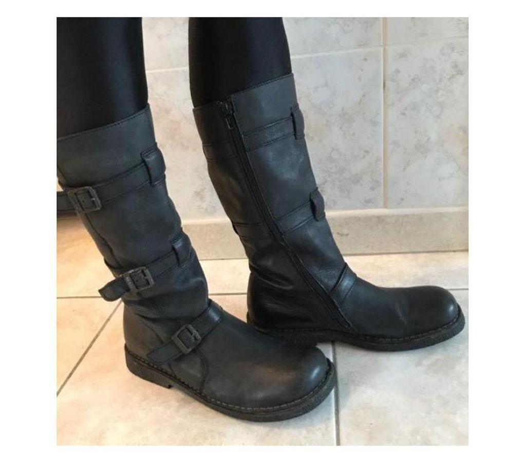Chaussures Seine-et-Marne Meaux - 77100 - Photos Vivastreet Bottes KICKERS femme, 39