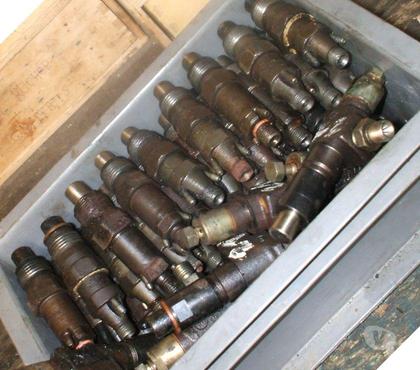 Pièces détachées auto Faulquemont Faulquemont - Photos Vivastreet injecteur 205 d et pompe