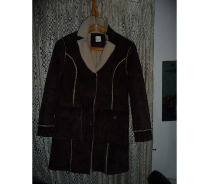 Vêtements occasion Aix en Provence Aix en Provence - Photos Vivastreet MANTEAU FOURREE LONG FEMME TAILLE 42 COULEUR MARRON FONCE