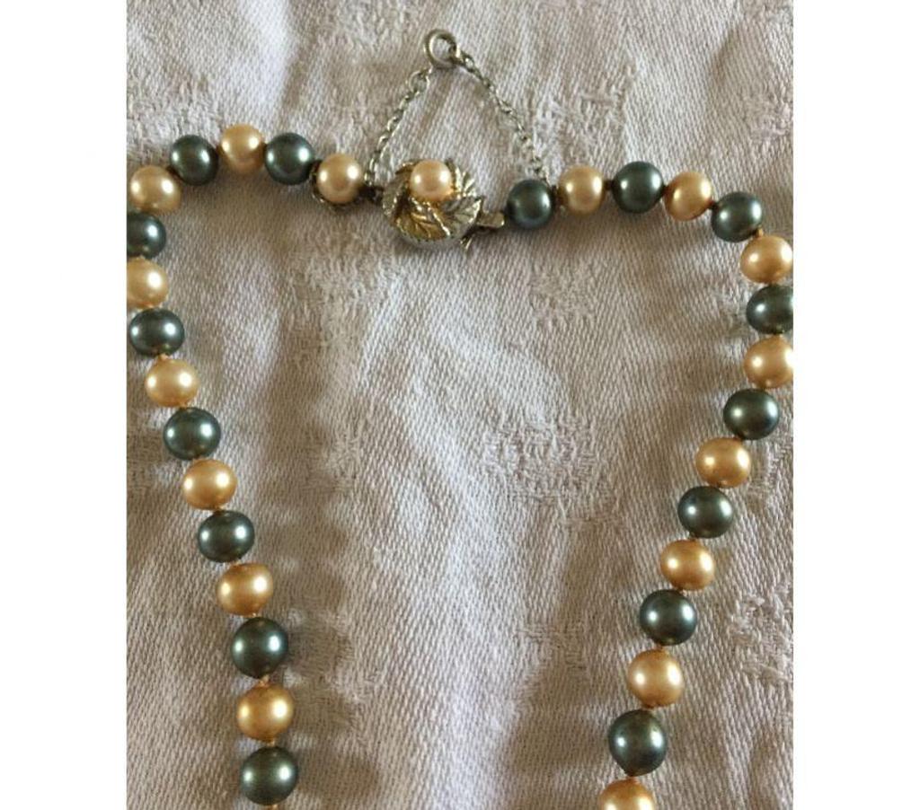 Bijoux occasion Gard Nimes - Photos Vivastreet Collier en perles de Majorque