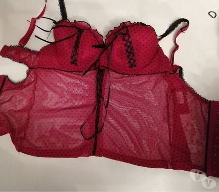 Vêtements occasion Val-d'Oise Bernes sur Oise - 95340 - Photos Vivastreet Bustier Guêpière MANQUE ETIQUETTE DE LA MARQUE Taille 85B
