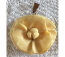 Pendentif en forme de fleur