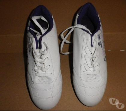 Chaussures et bottes occasion Bois d'Arcy Yvelines - Photos Vivastreet Chaussures AStonic Sport