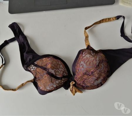 Vêtements occasion Val-d'Oise Bernes sur Oise - 95340 - Photos Vivastreet Top : Soutien Gorge Armatures De Chez LOU Taille 90C (Neuf)