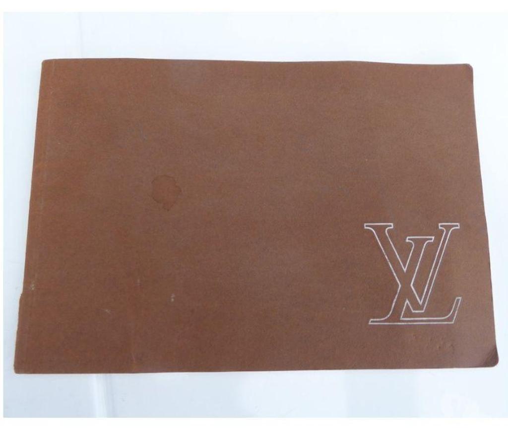 Livres occasion Essonne Bievres - 91570 - Photos Vivastreet Livre Louis Vuitton catalogue 1984