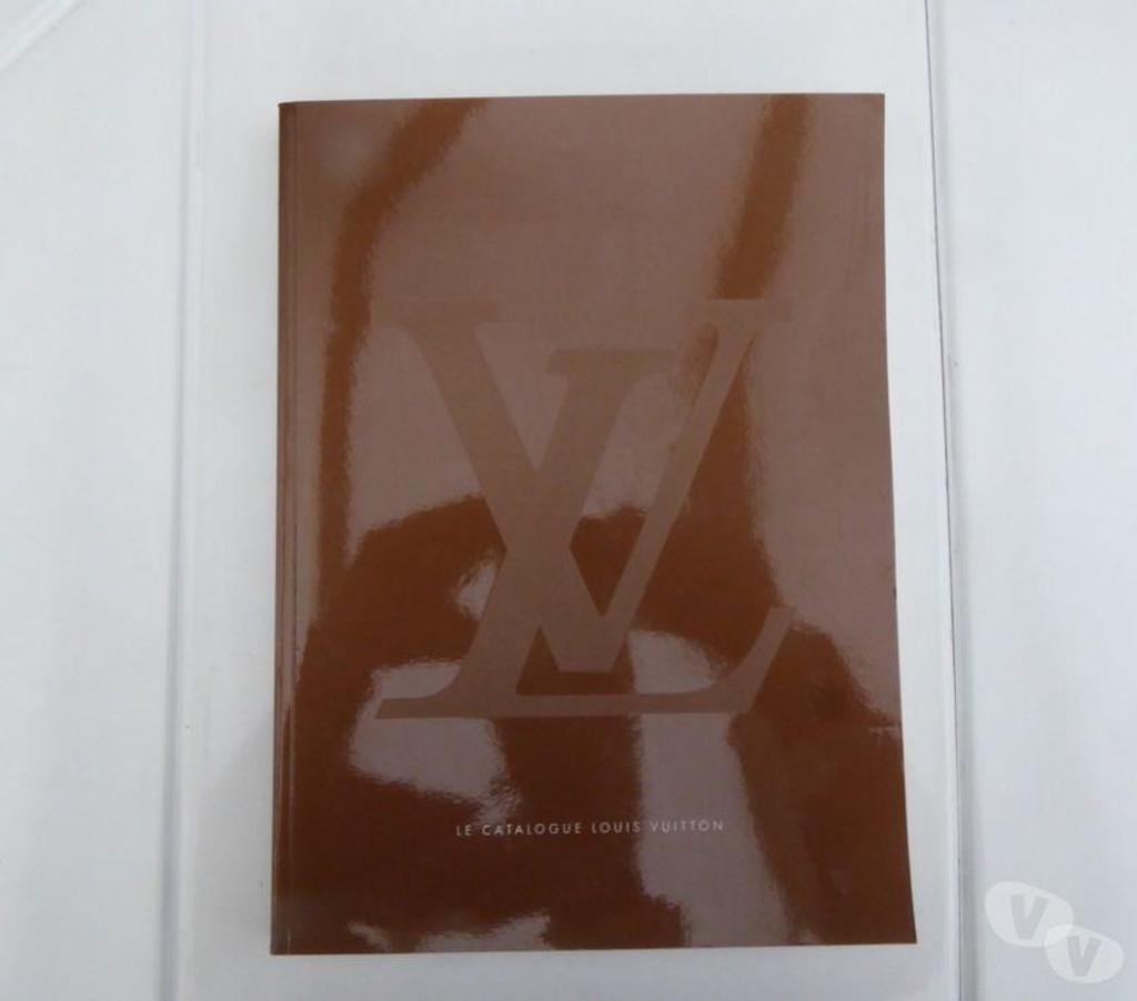 Livres occasion Essonne Bievres - 91570 - Photos Vivastreet Livre Louis Vuitton catalogue 2002