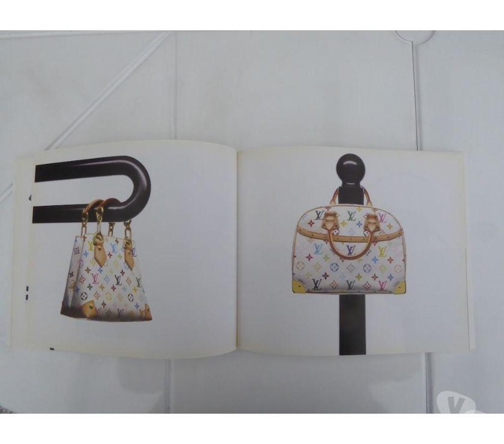 Livres occasion Essonne Bievres - 91570 - Photos Vivastreet Livre Louis Vuitton catalogue 2005