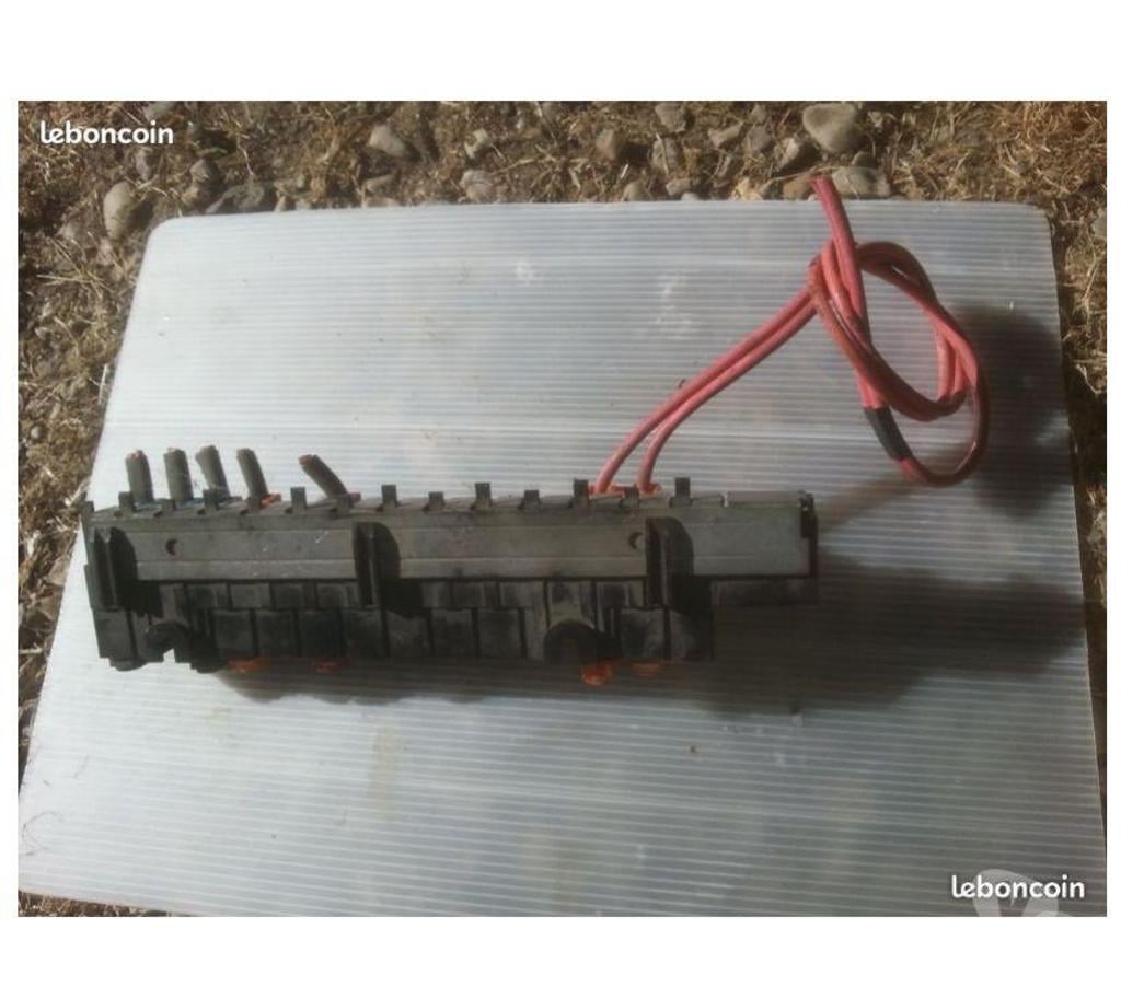 Pièces et services auto Seine-et-Marne Montceaux les Provins - 77151 - Photos Vivastreet porte fusible renault espace 3