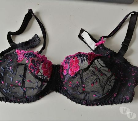 Vêtements occasion Val-d'Oise Bernes sur Oise - 95340 - Photos Vivastreet TOP : Soutien Gorge De Chez AUBADE Taille 95C ( Neuf)