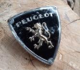Cuers - Var — Ancien sigle , insigne calandre d'origine Peugeot 403 & 204