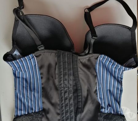 Vêtements occasion Val-d'Oise Bernes sur Oise - 95340 - Photos Vivastreet Top : Corset Brassière DANDY Taille 90D ( Neuve)