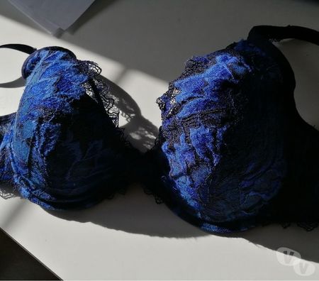 Vêtements occasion Val-d'Oise Bernes sur Oise - 95340 - Photos Vivastreet SUP : Soutien Gorge De Chez WELL Taille 95C (Voir Dentelle)