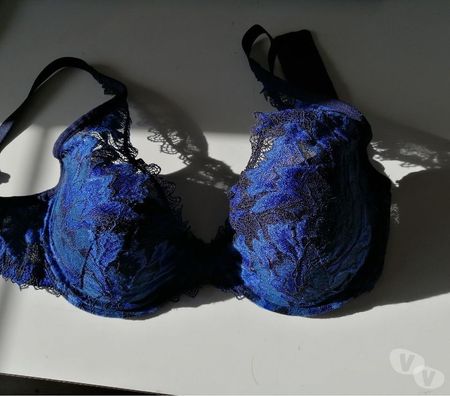 Vêtements occasion Val-d'Oise Bernes sur Oise - 95340 - Photos Vivastreet SUP : Soutien Gorge De Chez WELL Taille 95C (Voir Dentelle)