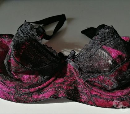 Vêtements occasion Bernes sur Oise Val-d'Oise - Photos Vivastreet SUP : Soutien Gorge De Chez CARLA'S Taille 90B