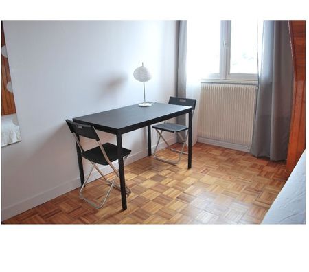 Appartement meublé Finistère Morlaix - 29600 - Photos Vivastreet B22 2 PIECES, ADSL, buanderie, pkg, MORLAIX (St Jo)