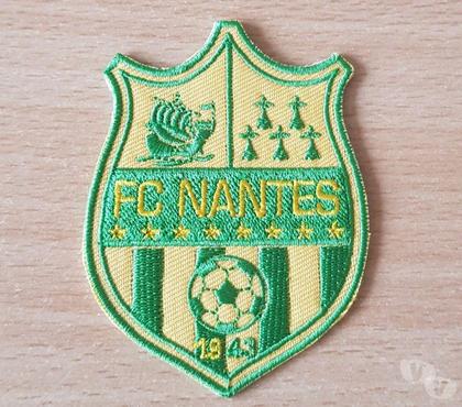 Collection Carnon Hérault - Photos Vivastreet ecusson brodé fc Nantes 1943 ancien modèle 8 étoiles