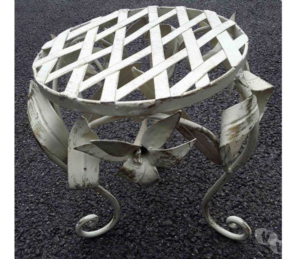 Décoration - art Isère Allevard - 38580 - Photos Vivastreet Petit tabouret 3 pieds