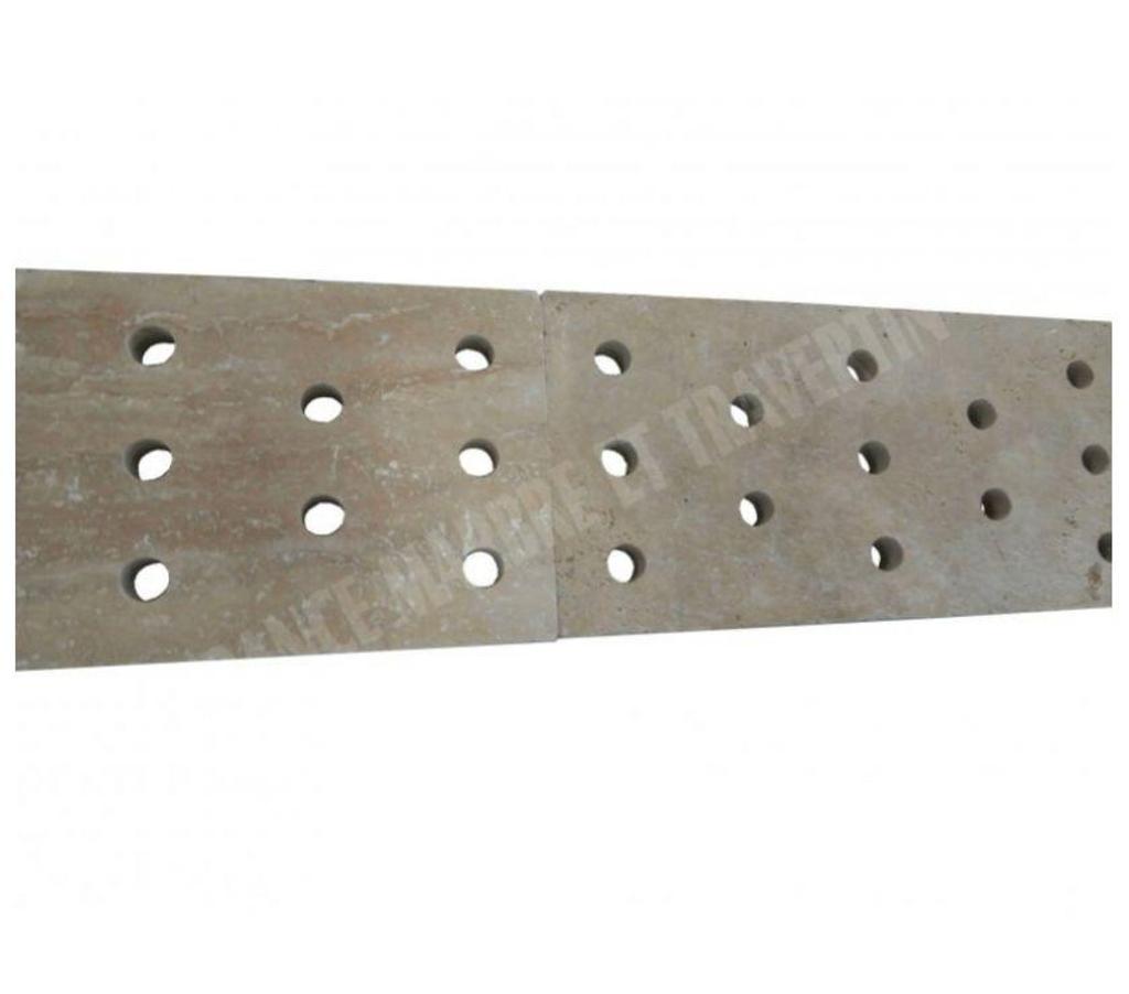 Var Forcalqueiret - 83136 - Photos Vivastreet Travertin Classique Grille Perfore 25x61 cm REF 858