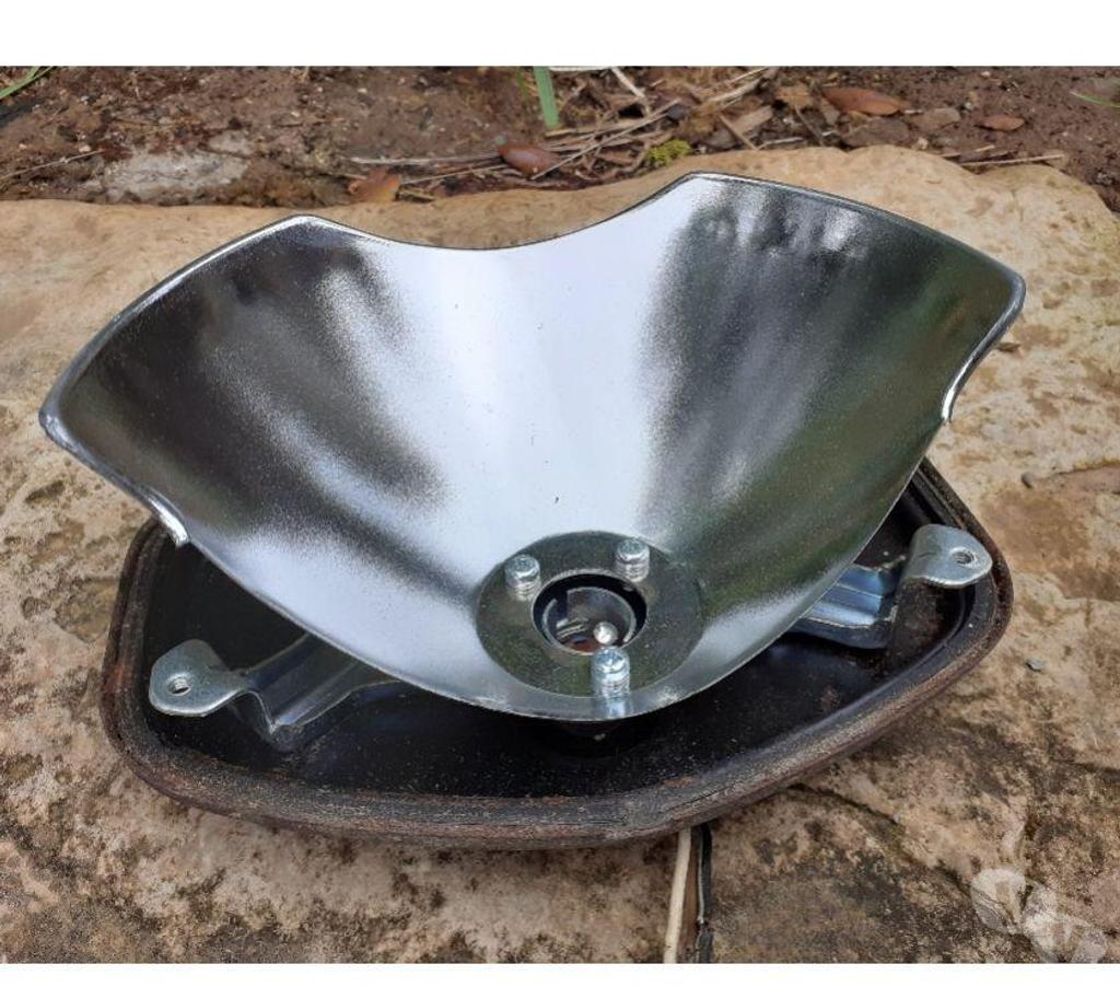 Pièces et services moto Var Cuers - 83390 - Photos Vivastreet Feu Suzuki gs 550, 750, 400 etc ...ref 37710-14