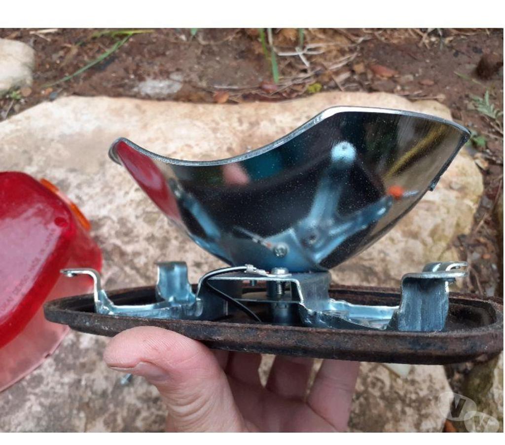 Pièces et services moto Var Cuers - 83390 - Photos Vivastreet Feu Suzuki gs 550, 750, 400 etc ...ref 37710-14