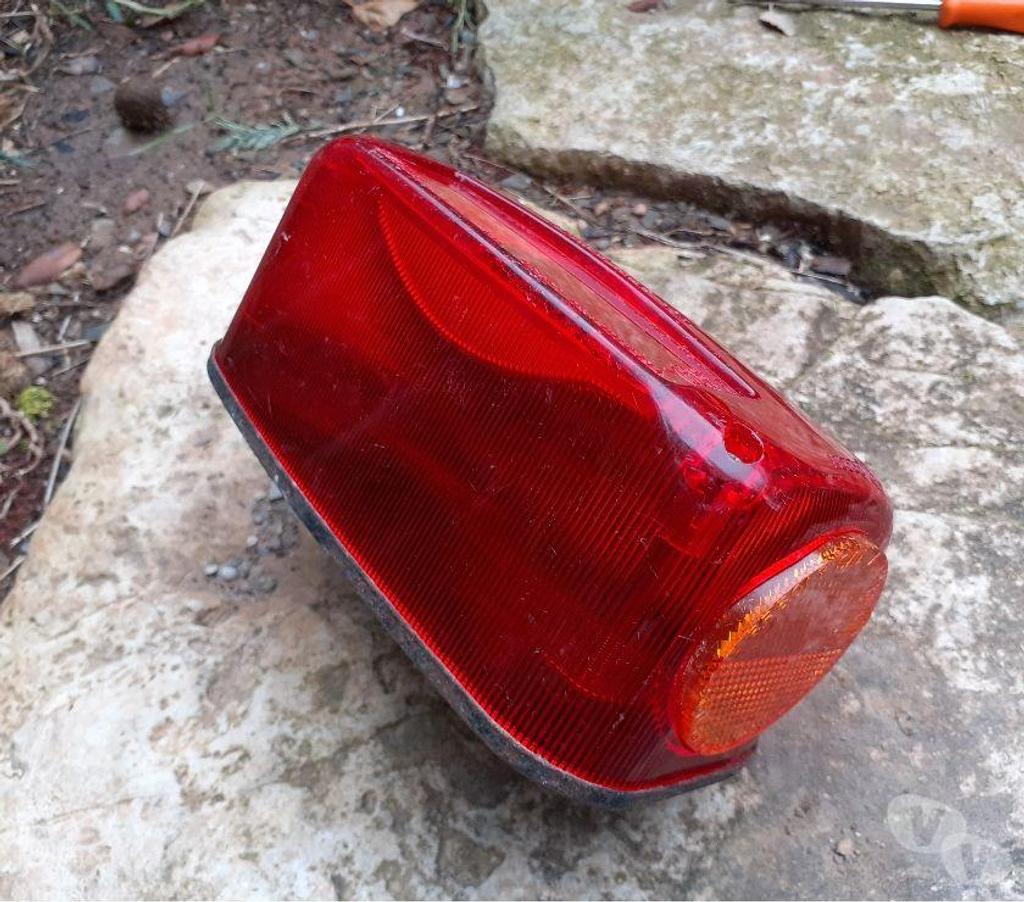 Pièces et services moto Var Cuers - 83390 - Photos Vivastreet Feu Suzuki gs 550, 750, 400 etc ...ref 37710-14