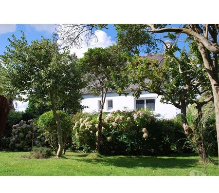 Appartement meublé Finistère Morlaix - 29600 - Photos Vivastreet S3 T1, ADSL, buanderie, jardin MORLAIX Coatsehro