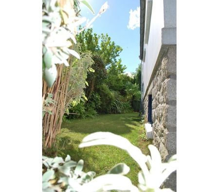 Appartement meublé Finistère Morlaix - 29600 - Photos Vivastreet S3 T1, ADSL, buanderie, jardin MORLAIX Coatsehro