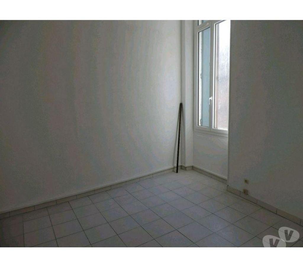 Appartements à vendre Gard Nimes - Photos Vivastreet APPARTEMENT P3 bis proche ARENES NIMES (pour investisseur)