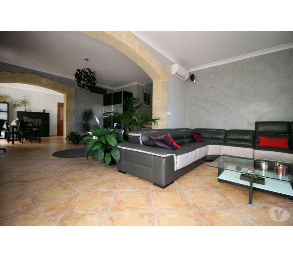 Vente Maison Gard Garons - 30128 - Photos Vivastreet 16 MN CV NIMES, Belle Bastide 240 m² avec piscine et annexes