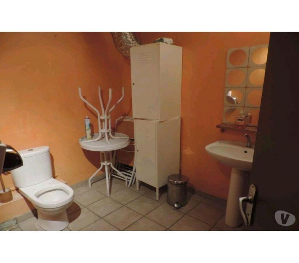 bureaux locaux Gard Nimes - Photos Vivastreet NIMES proche Arênes, local commercial d'environ 70 m²,...