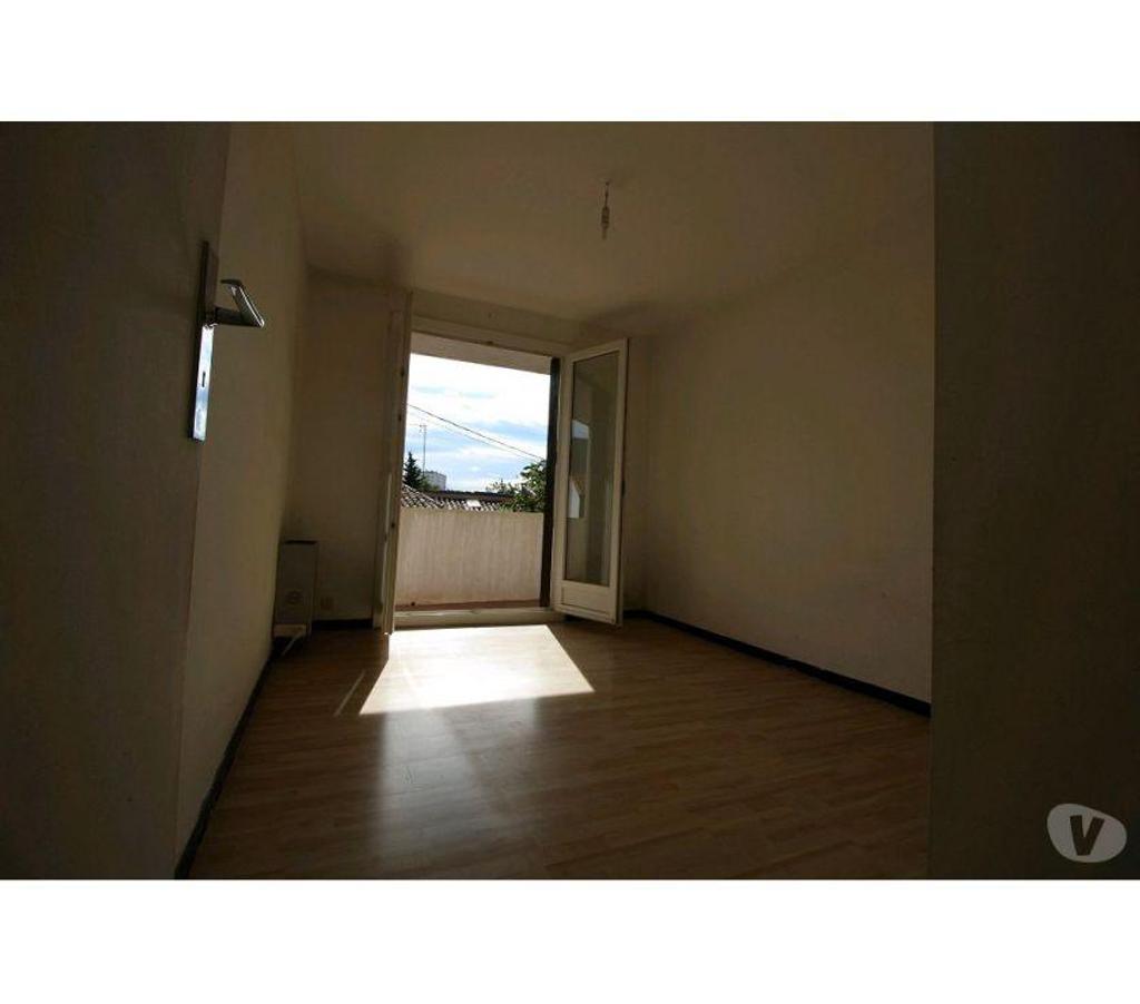 Appartements à vendre Gard Nimes - Photos Vivastreet APPARTEMENT LUMINEUX 3 Pièces proche CV