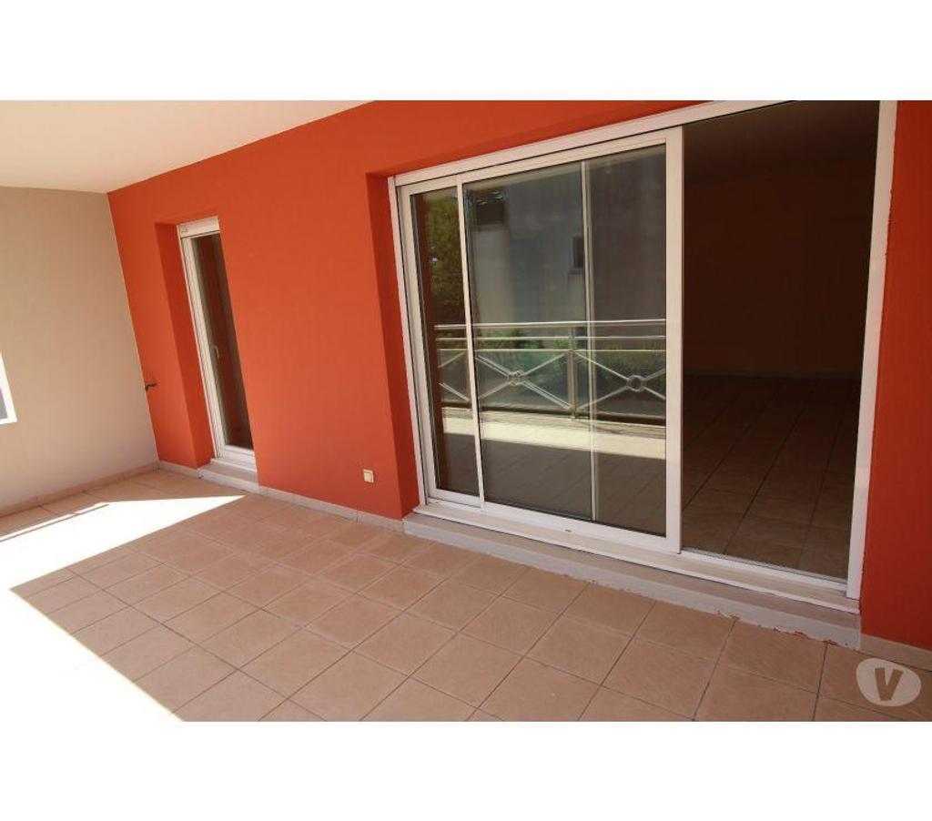 Appartements à vendre Gard Nimes - Photos Vivastreet NIMES, APPARTEMENT 3 Pièces, Terrasse et Parking