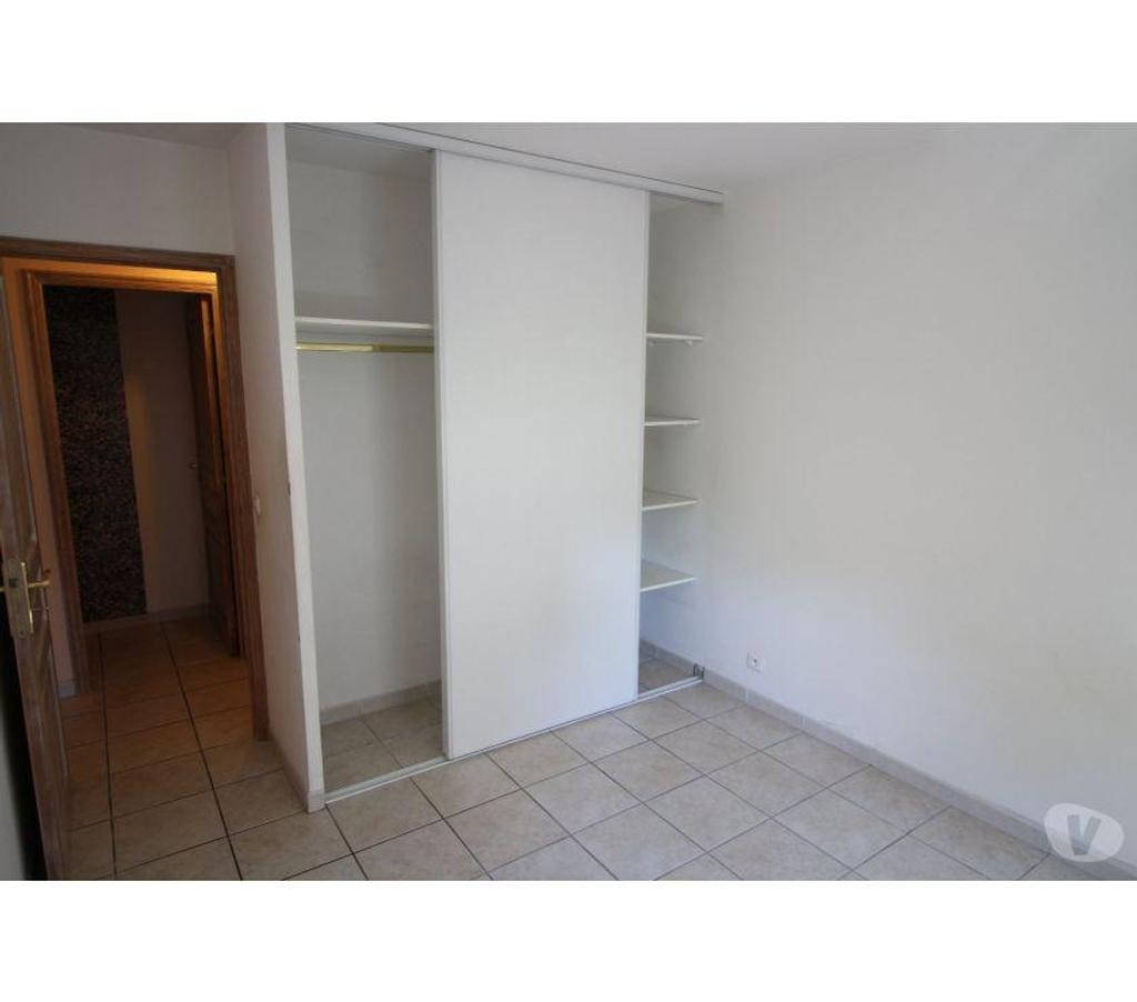 Appartements à vendre Gard Nimes - Photos Vivastreet NIMES, APPARTEMENT 3 Pièces, Terrasse et Parking