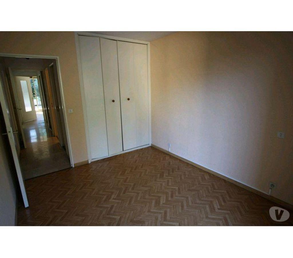 Appartements à vendre Gard Nimes - Photos Vivastreet NIMES CIGALE, A VENDRE APPARTEMENT 3 pièces, PISCINE, Tennis,...