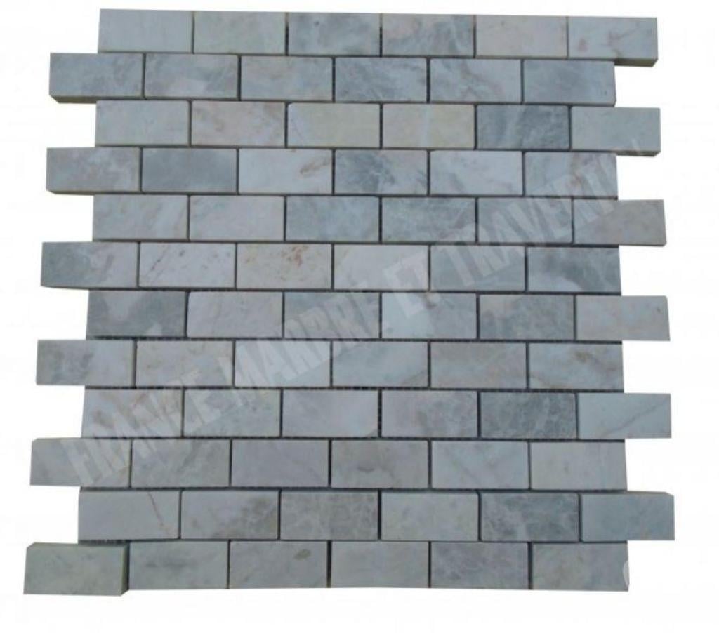  Var Forcalqueiret - 83136 - Photos Vivastreet Dolomite Argent Mosaïque 2,3x4,8 cm REF 3253