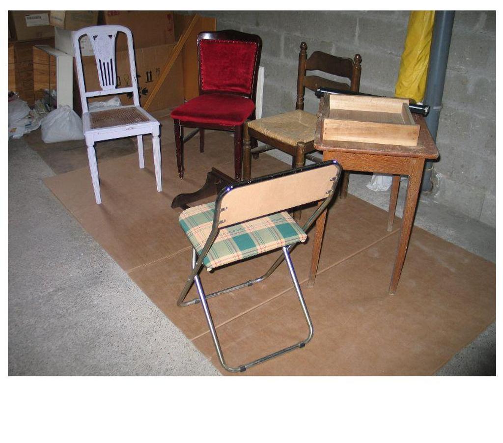 Ameublement & art de la table Essonne Quincy sous Senart - 91480 - Photos Vivastreet Chaises et éclairages