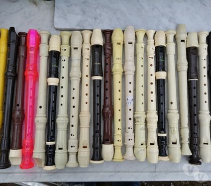 Instruments de musique Bernes sur Oise Val-d'Oise - Photos Vivastreet Super Lot De 32 FLUTES A BEC ( Différents Fabricants )!!