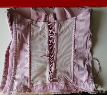 Vêtements occasion Val-d'Oise Bernes sur Oise - 95340 - Photos Vivastreet TOP : Guêpière Bustier Motifs FLORAUX Taille 90B ( Neuf) 