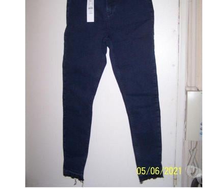 Vêtements occasion Issy les Moulineaux Hauts-de-Seine - Photos Vivastreet Jean joni neuf w30 l30 Taille 40