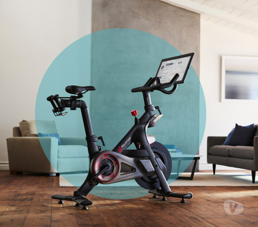Matériel de sport Sarthe Le Mans - Photos Vivastreet Peloton Bike+ vélo d'appartement