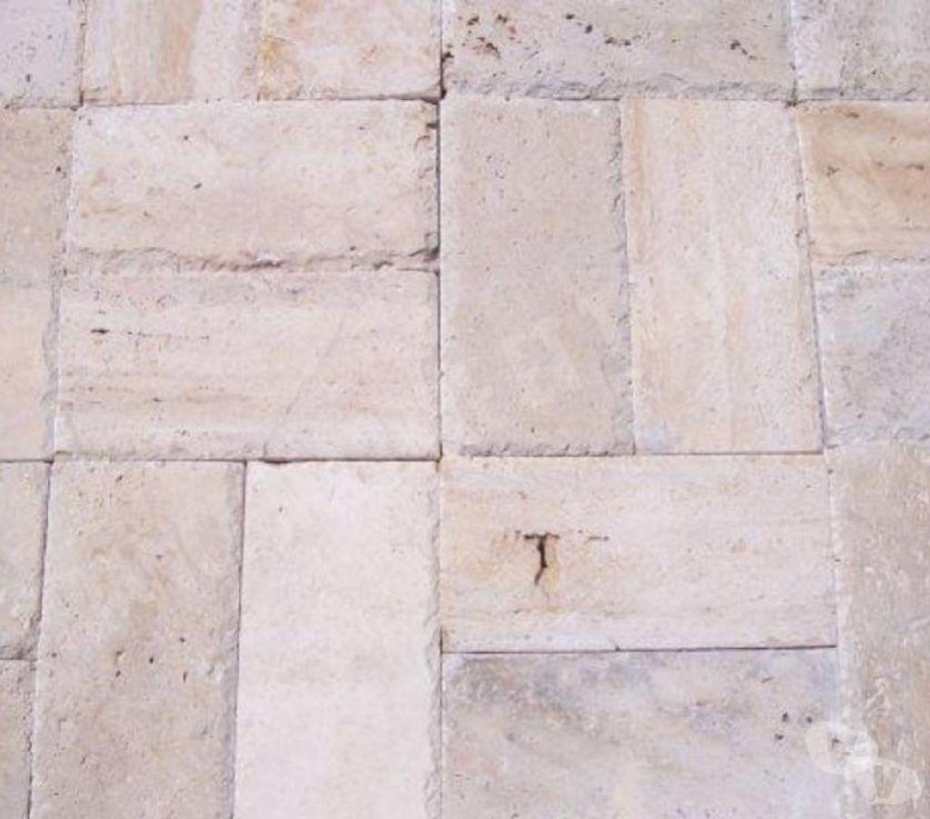  Var Forcalqueiret - 83136 - Photos Vivastreet Travertin Classique Beige Pavé 15x30 cm REF 063